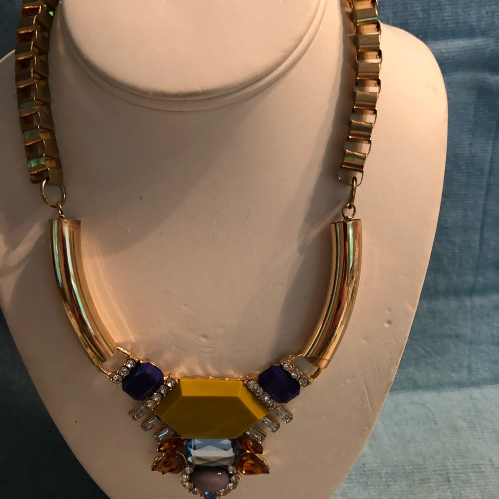 Statement necklace